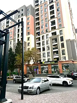 Satılır 2 otaqlı mənzil 52 m²