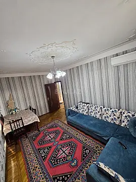 Satılır 2 otaqlı mənzil 60 m²