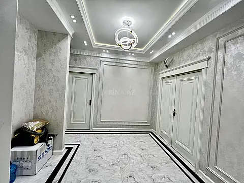 Satılır 5 otaqlı mənzil 185 m²
