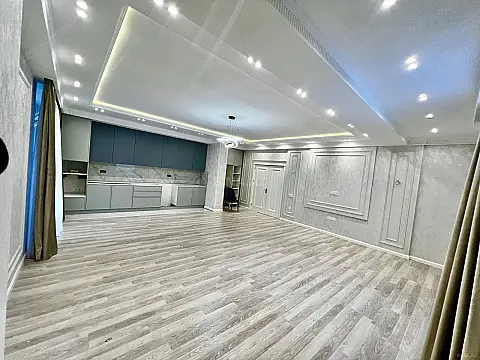 Satılır 5 otaqlı mənzil 185 m²