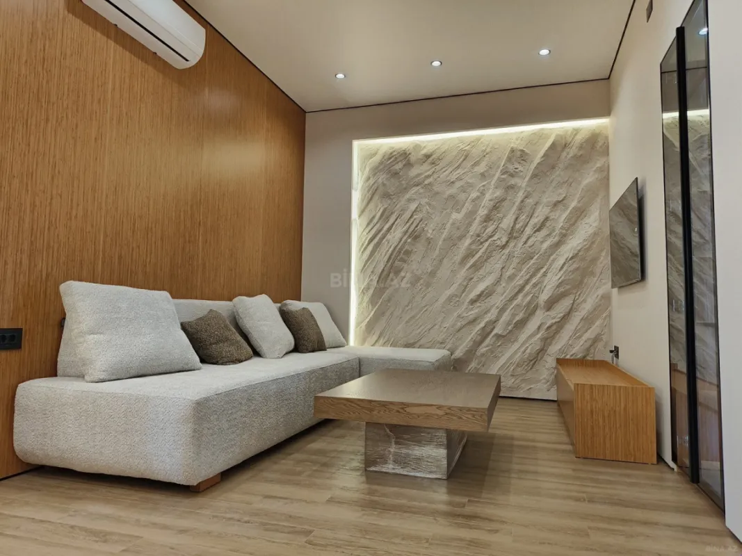 Kirayə verilir 2 otaqlı mənzil 71 m²