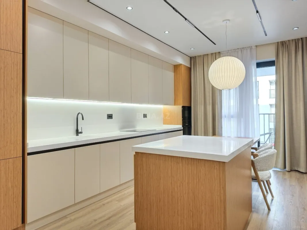 Kirayə verilir 2 otaqlı mənzil 71 m²