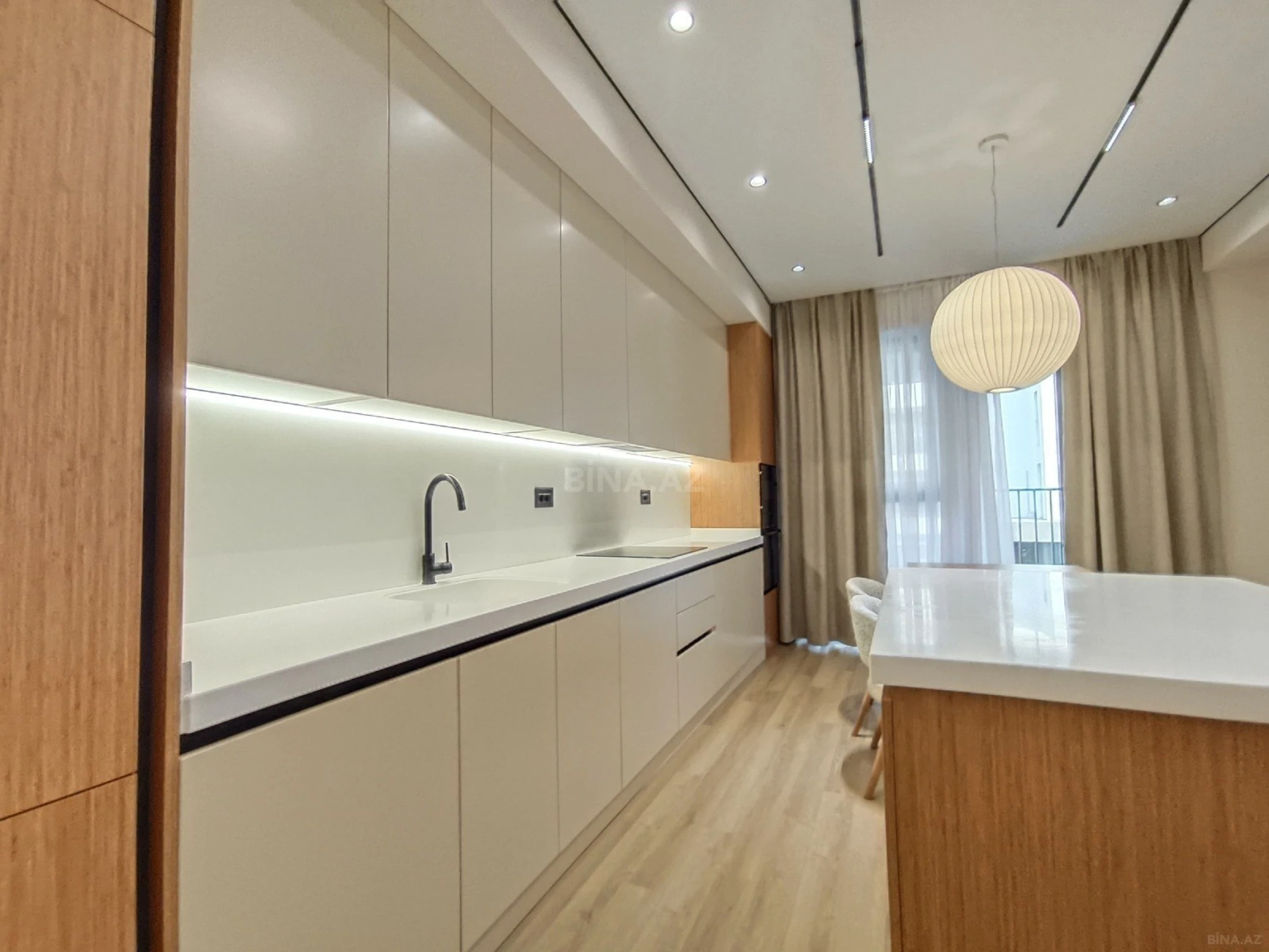 Kirayə verilir 2 otaqlı mənzil 71 m²