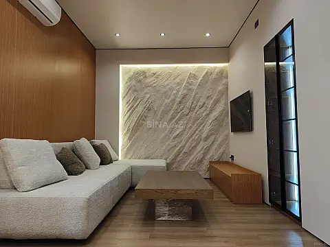 Kirayə verilir 2 otaqlı mənzil 71 m²