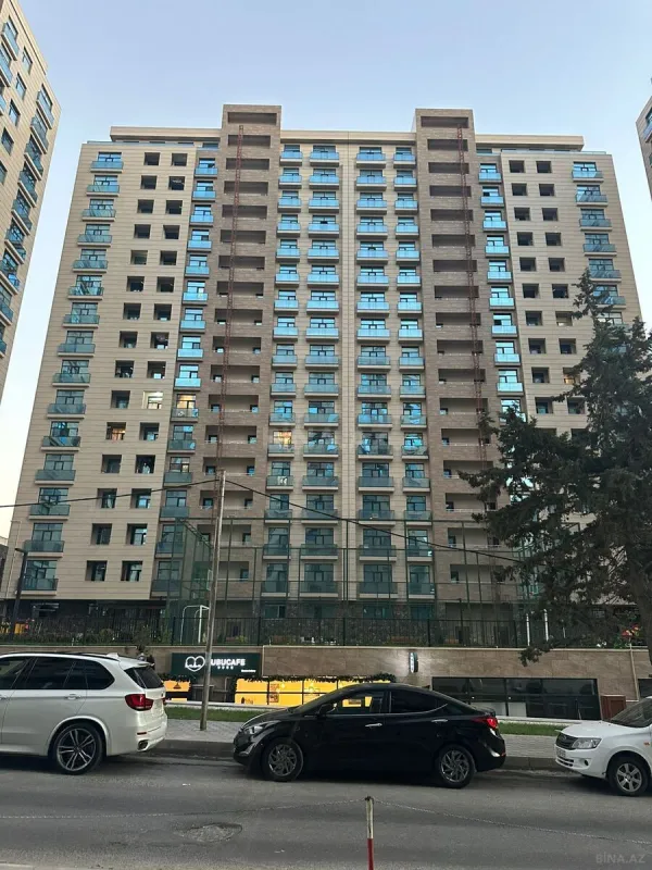 Satılır 4 otaqlı mənzil 148 m²