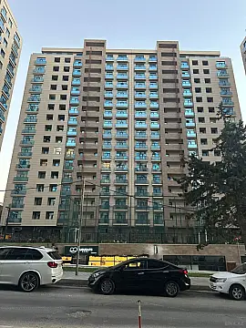 Satılır 4 otaqlı mənzil 148 m²