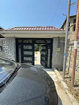 Satılır 4 otaqlı həyət evi 127 m²