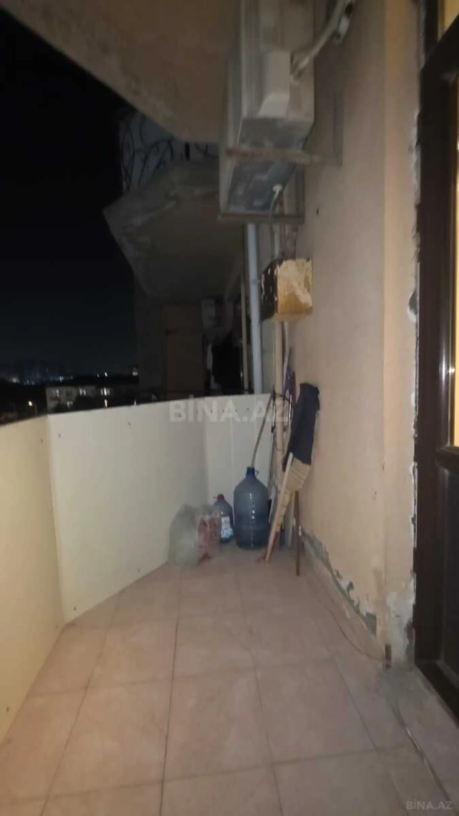 Satılır 2 otaqlı mənzil 101 m²