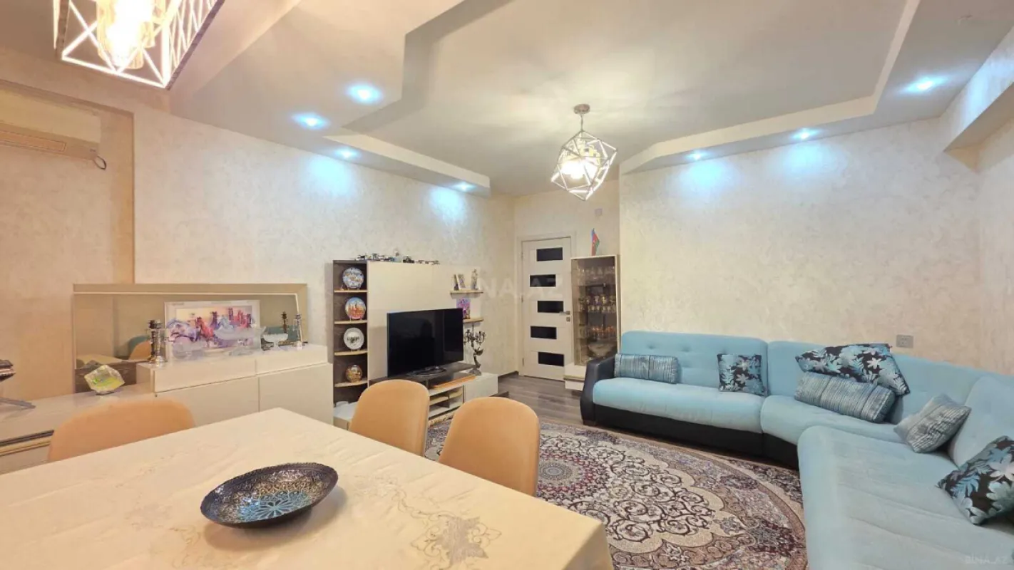 Satılır 2 otaqlı mənzil 101 m²