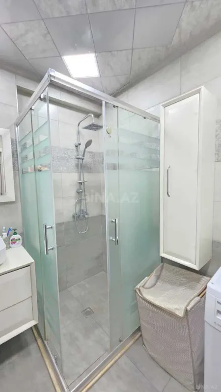 Satılır 2 otaqlı mənzil 101 m²