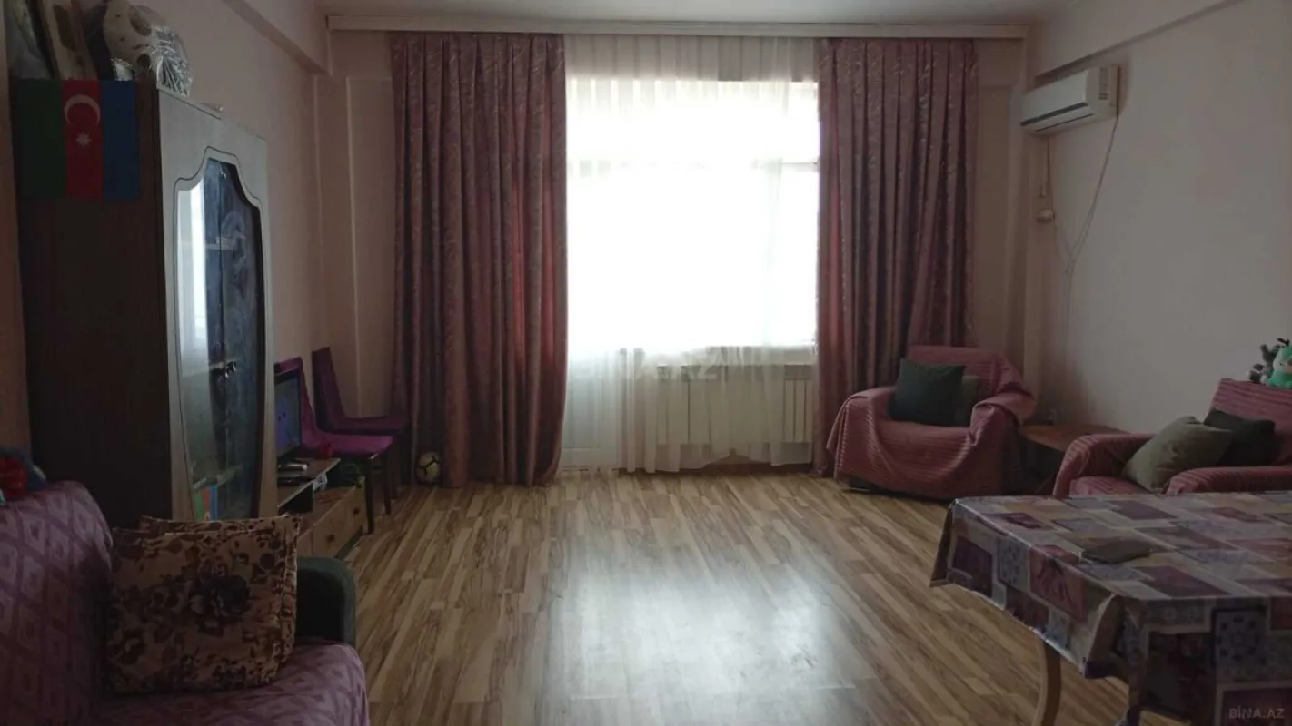 Satılır 3 otaqlı mənzil 114 m²