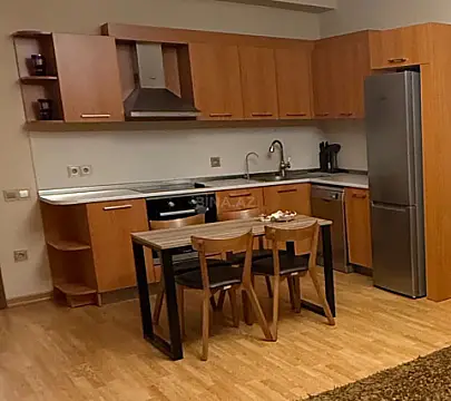 Kirayə verilir 2 otaqlı mənzil 98 m²