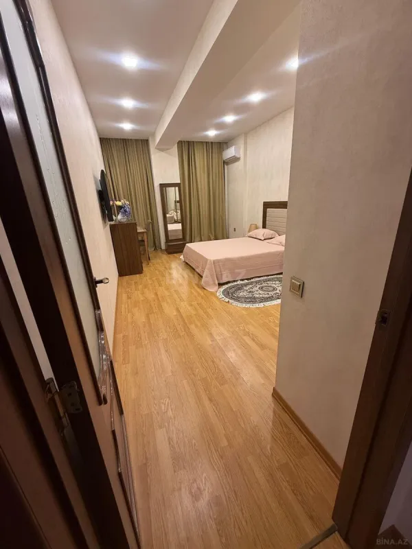 Kirayə verilir 2 otaqlı mənzil 98 m²