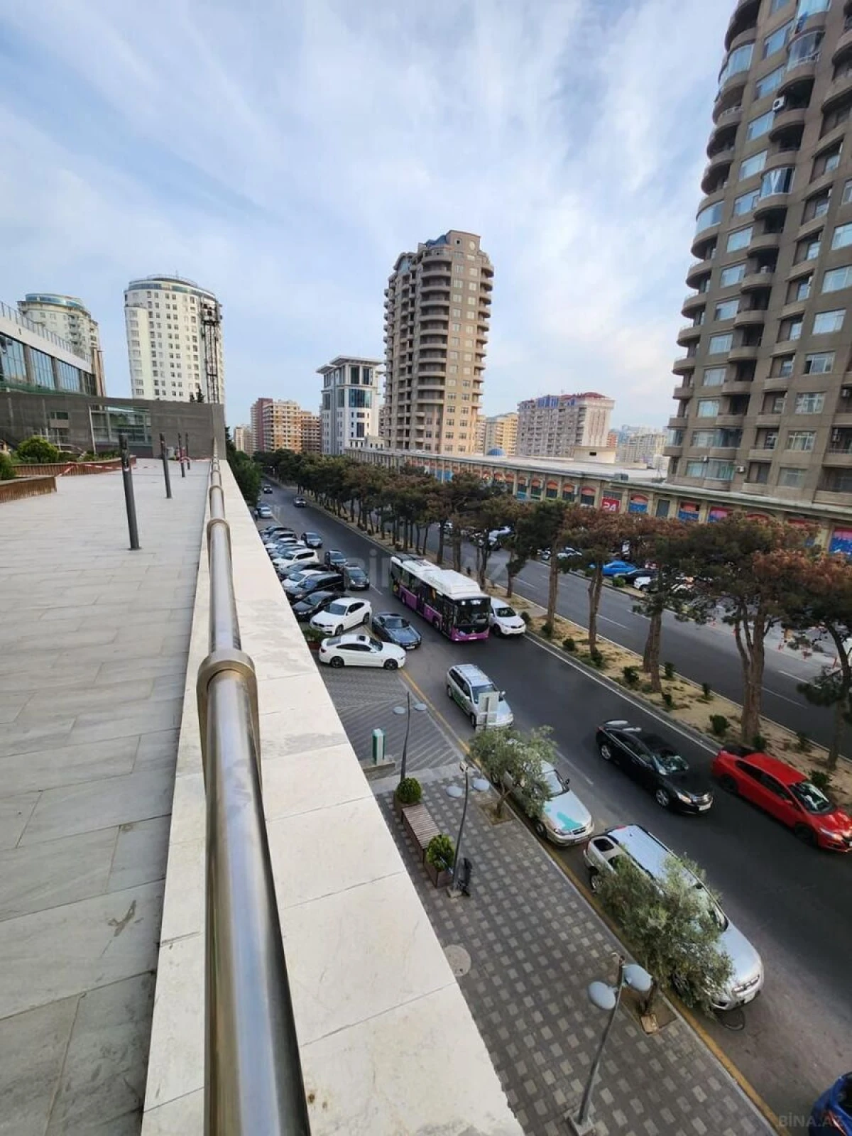 Kirayə verilir 2 otaqlı mənzil 98 m²