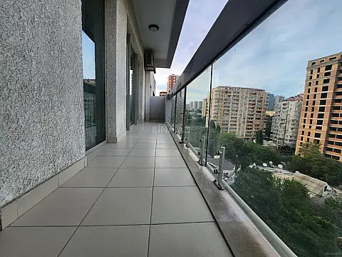 Kirayə verilir 2 otaqlı mənzil 98 m²