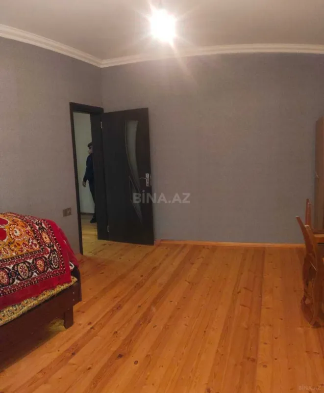 Satılır 4 otaqlı həyət evi 140 m²