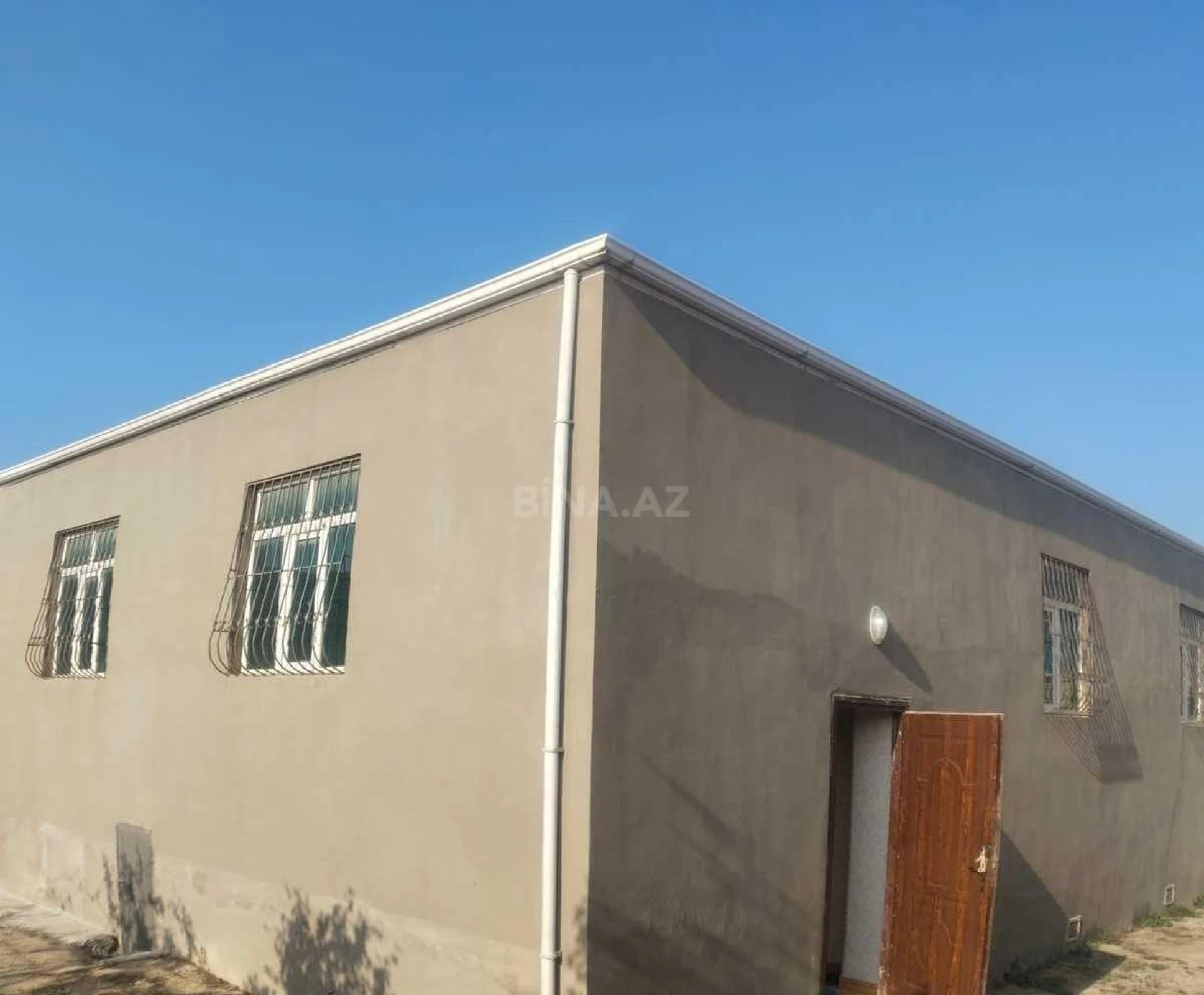 Satılır 4 otaqlı həyət evi 140 m²