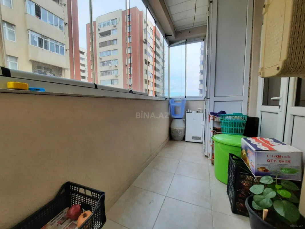 Satılır 3 otaqlı mənzil 141 m²