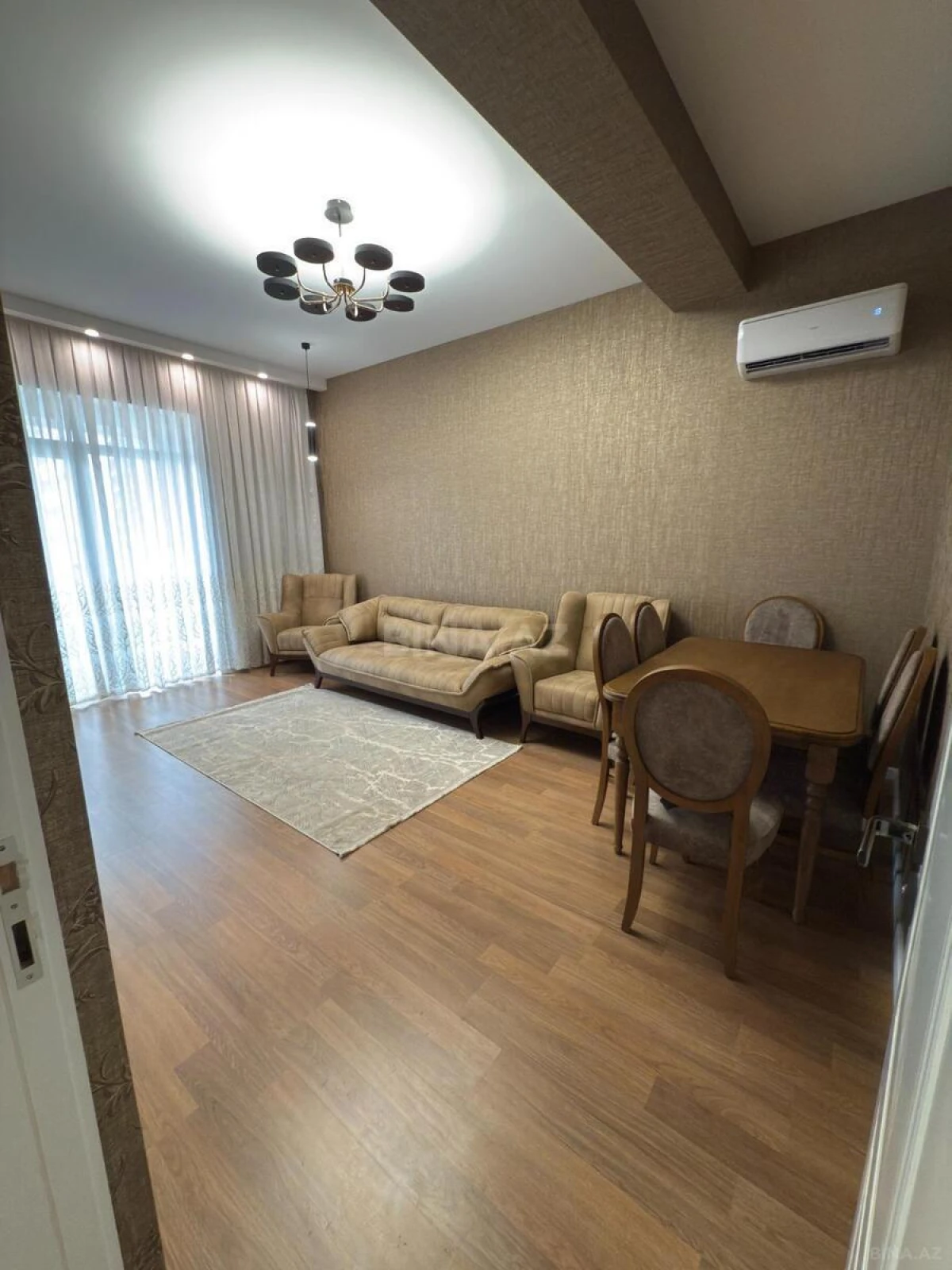 Kirayə verilir 2 otaqlı mənzil 65 m²