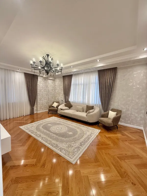 Satılır 3 otaqlı mənzil 145 m²