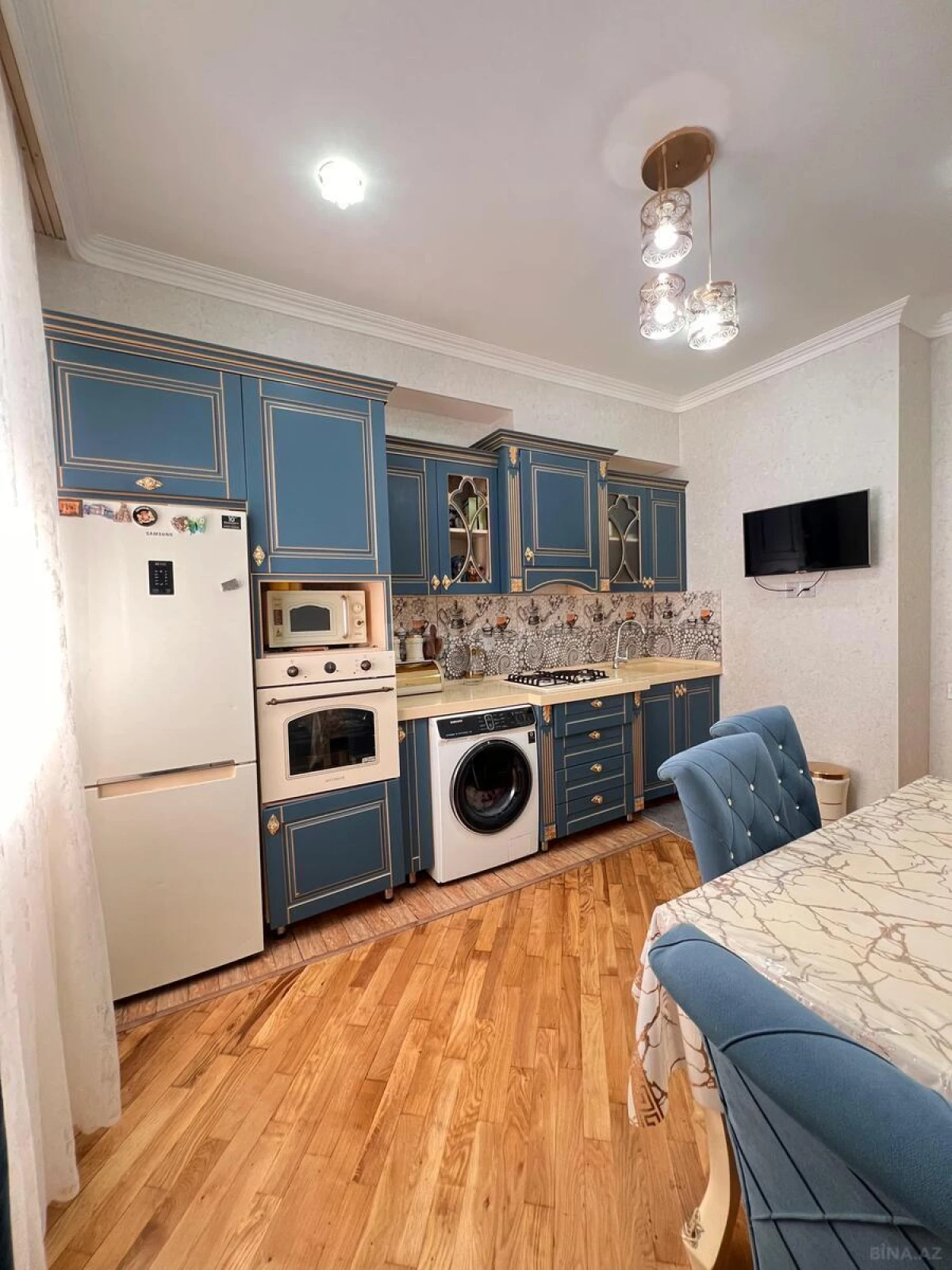 Satılır 4 otaqlı mənzil 160 m²