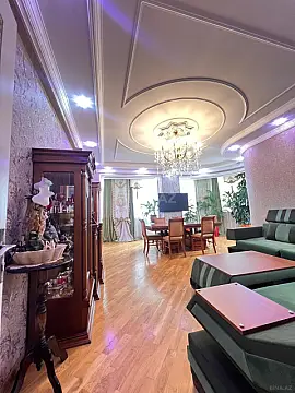 Satılır 4 otaqlı mənzil 160 m²