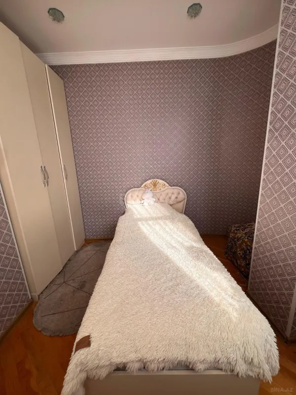 Satılır 4 otaqlı mənzil 160 m²