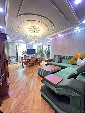 Satılır 4 otaqlı mənzil 160 m² — Bakı, Əhmədli 4 otaq 160.00 m²