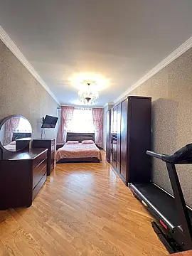 Satılır 4 otaqlı mənzil 160 m²