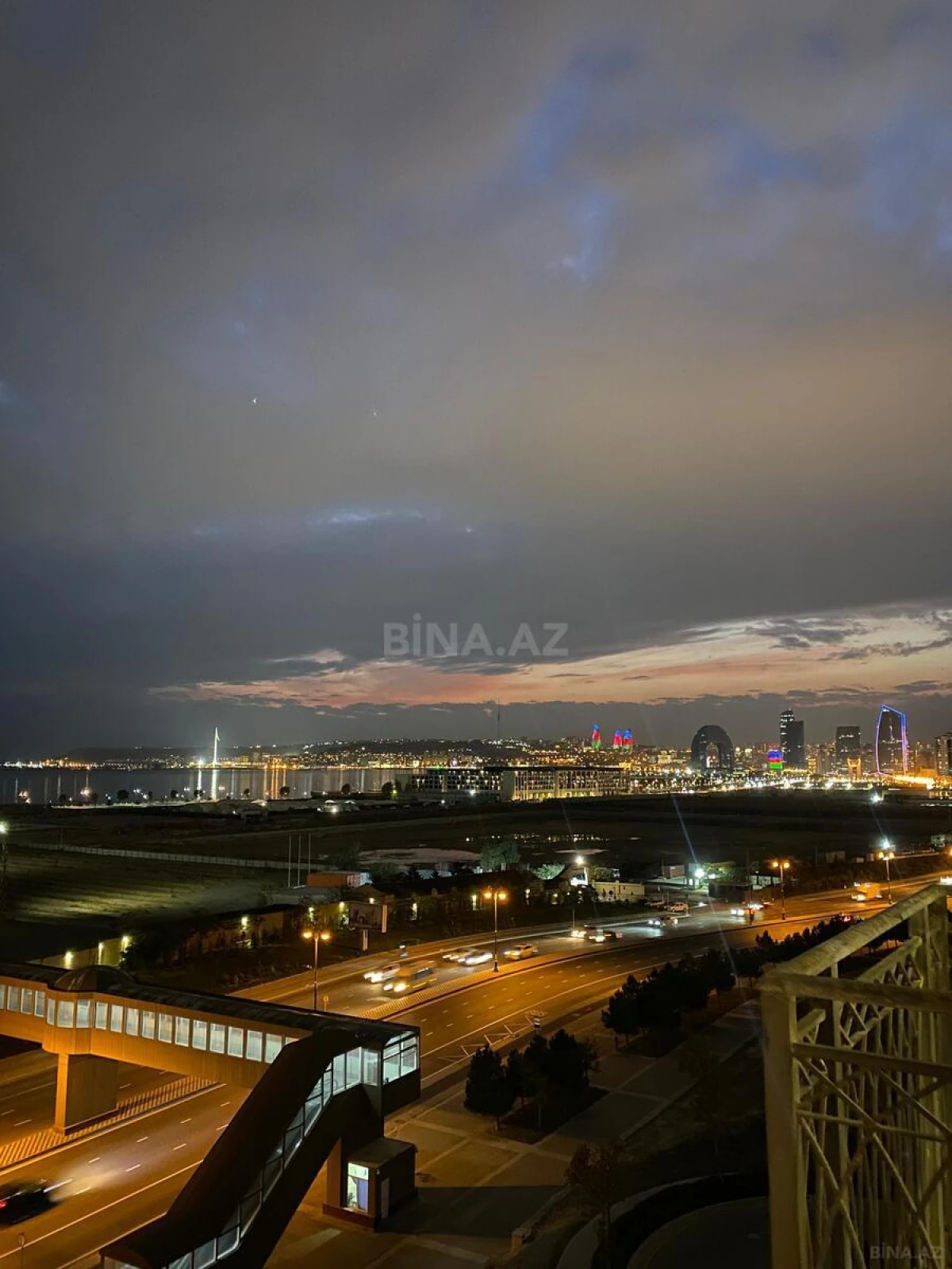 Kirayə verilir 3 otaqlı mənzil 119 m²