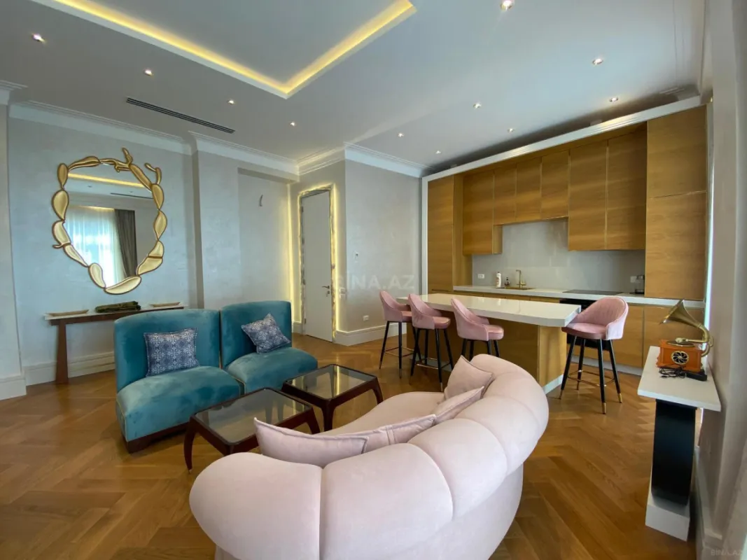 Kirayə verilir 3 otaqlı mənzil 119 m²