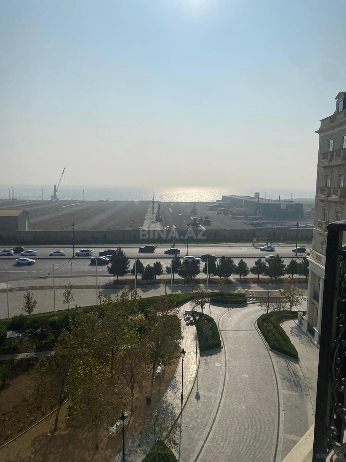 Kirayə verilir 3 otaqlı mənzil 119 m²