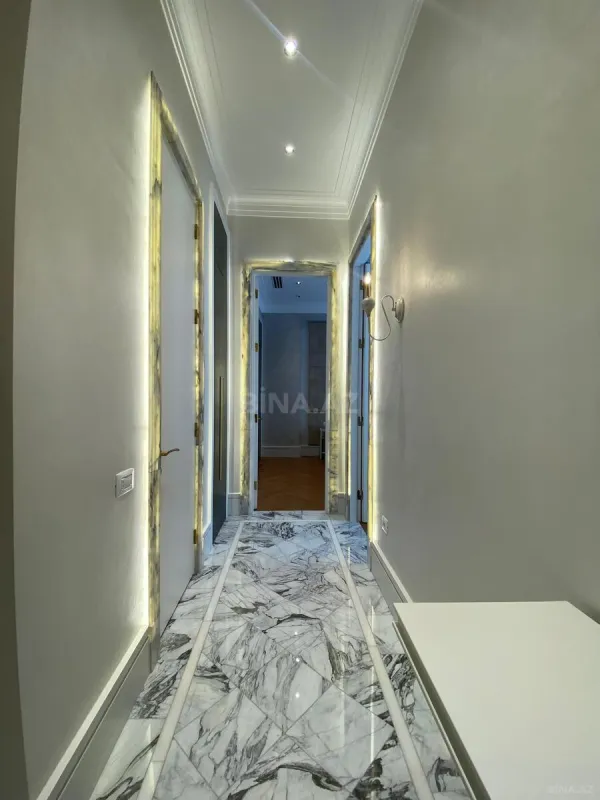 Kirayə verilir 3 otaqlı mənzil 119 m²