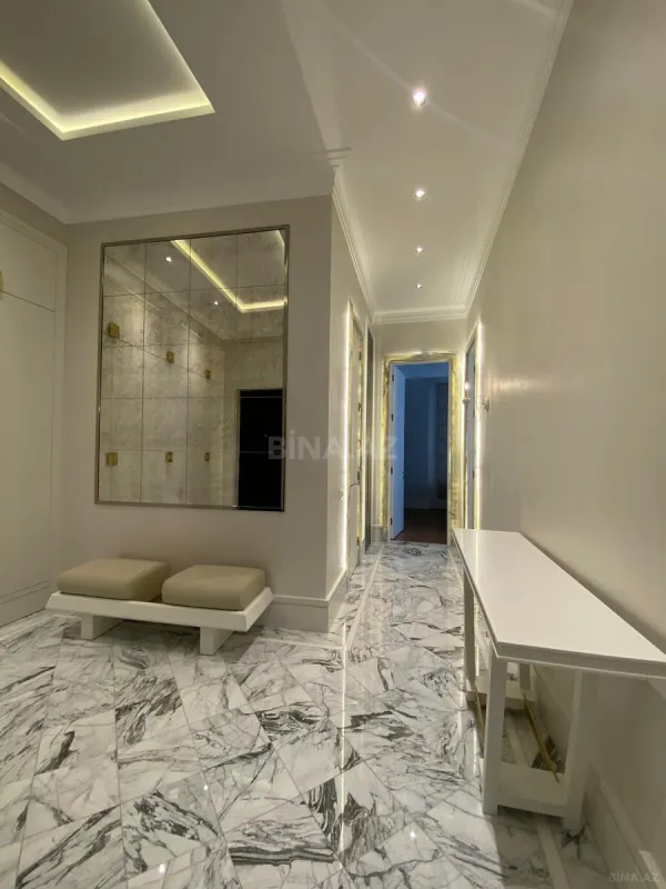 Kirayə verilir 3 otaqlı mənzil 119 m²