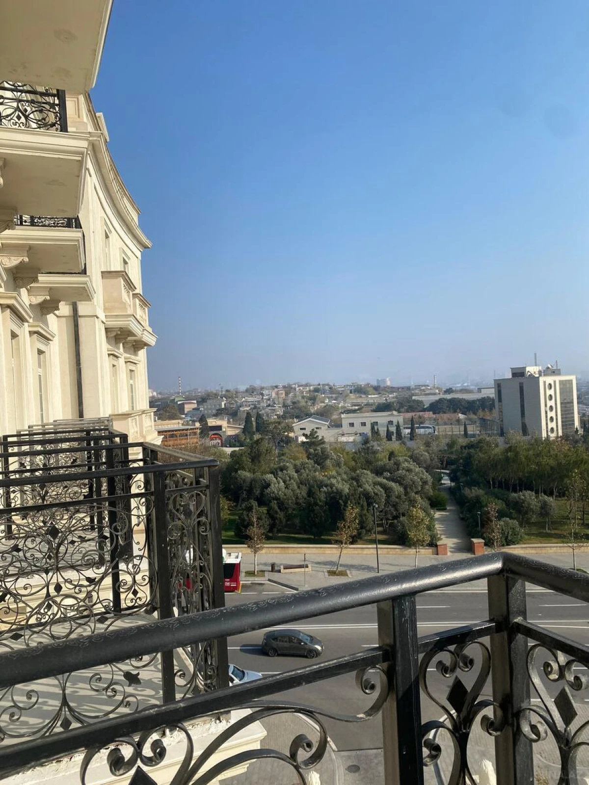 Kirayə verilir 3 otaqlı mənzil 119 m²