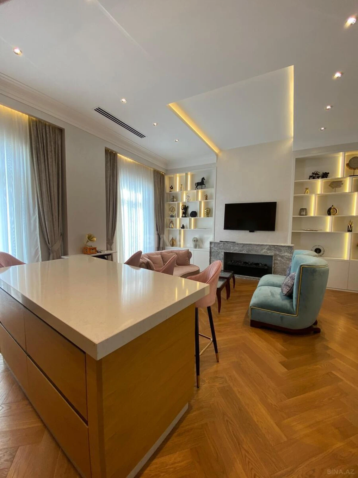Kirayə verilir 3 otaqlı mənzil 119 m²