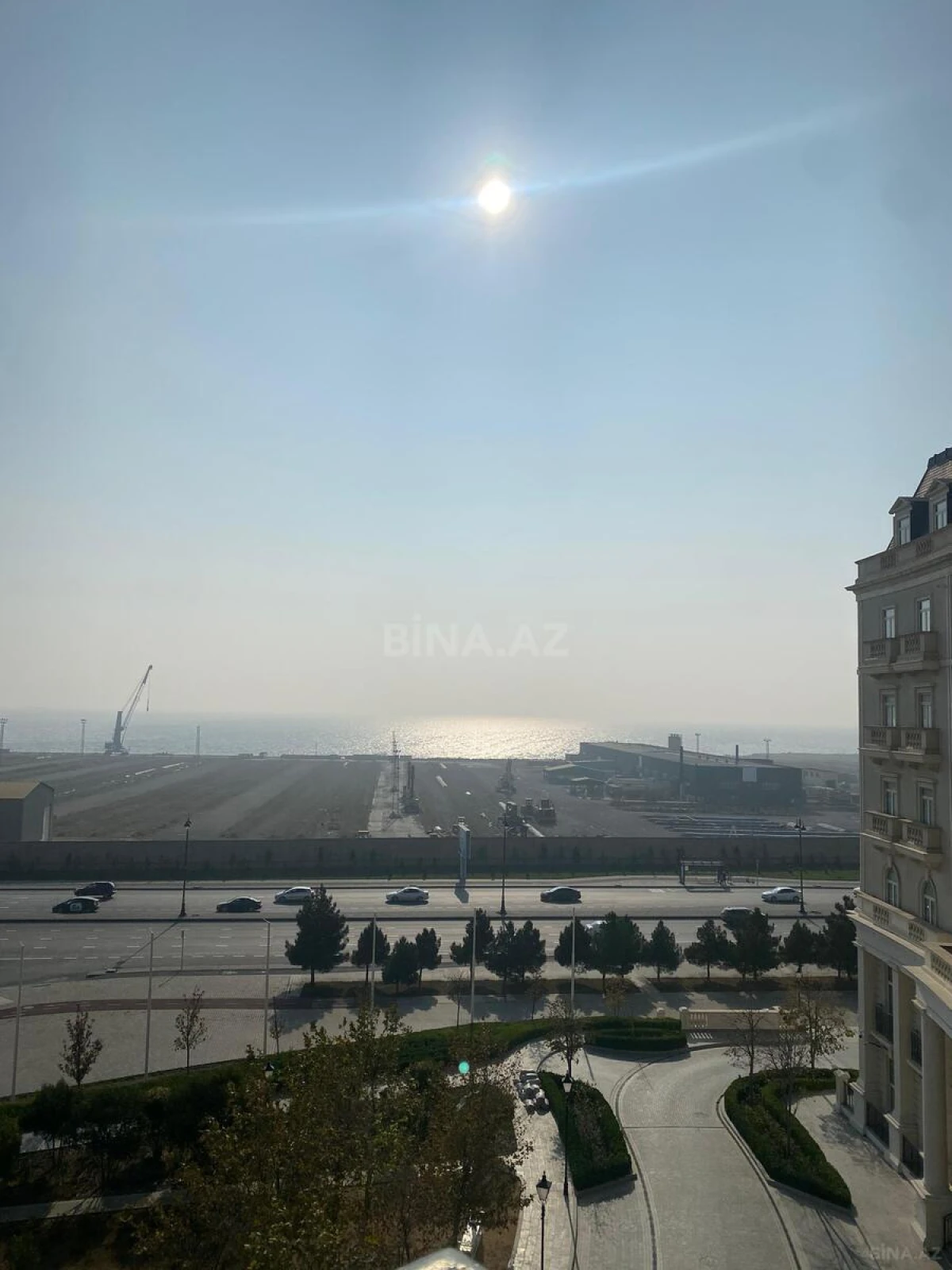 Kirayə verilir 3 otaqlı mənzil 119 m²