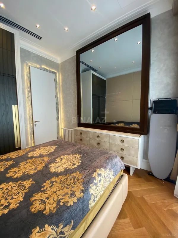 Kirayə verilir 3 otaqlı mənzil 119 m²