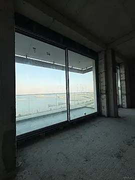 Satılır 4 otaqlı mənzil 266.8 m²