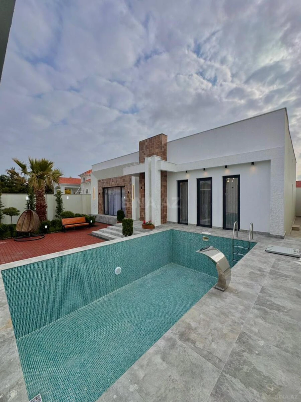 Satılır 4 otaqlı həyət evi 180 m²