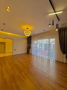 Satılır 4 otaqlı həyət evi 180 m²