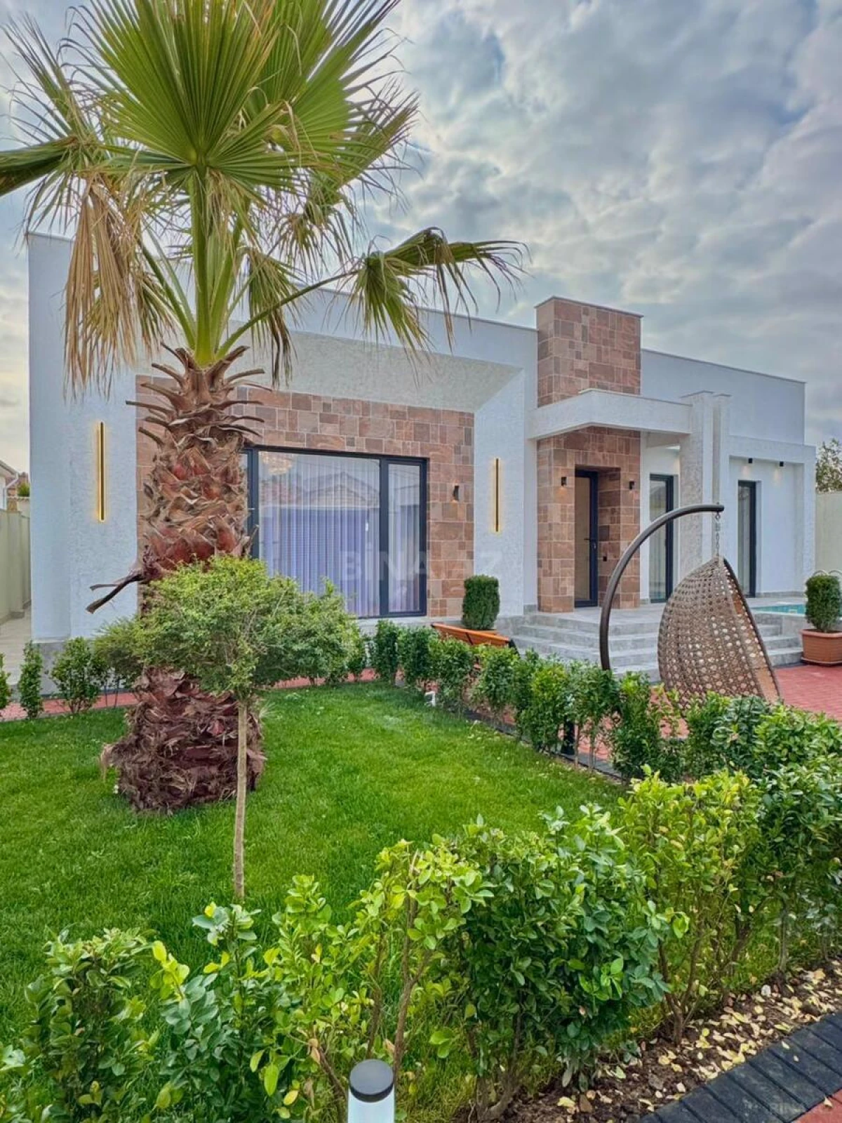 Satılır 4 otaqlı həyət evi 180 m²