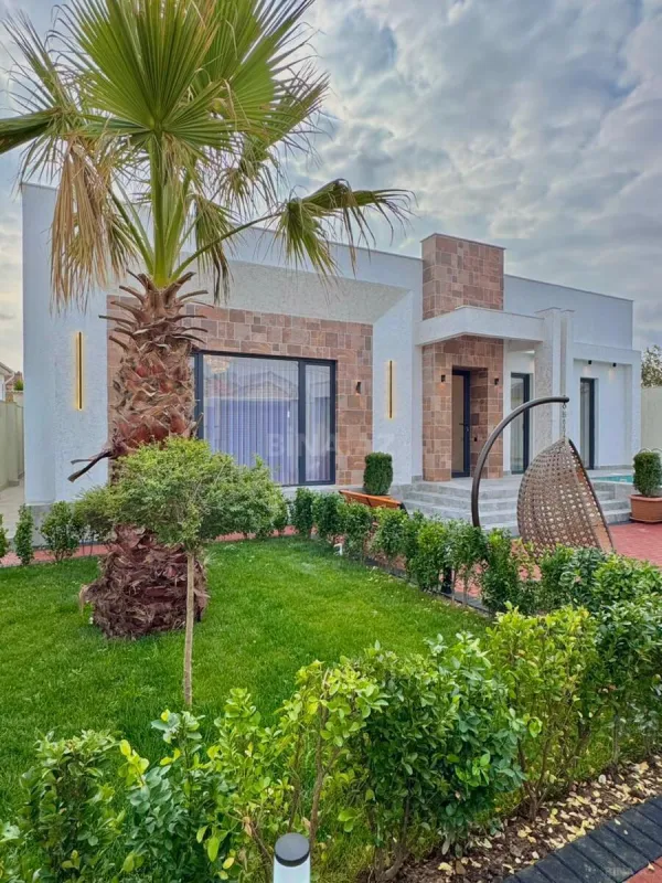 Satılır 4 otaqlı həyət evi 180 m²