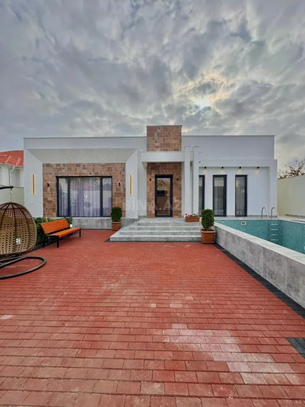 Satılır 4 otaqlı həyət evi 180 m²