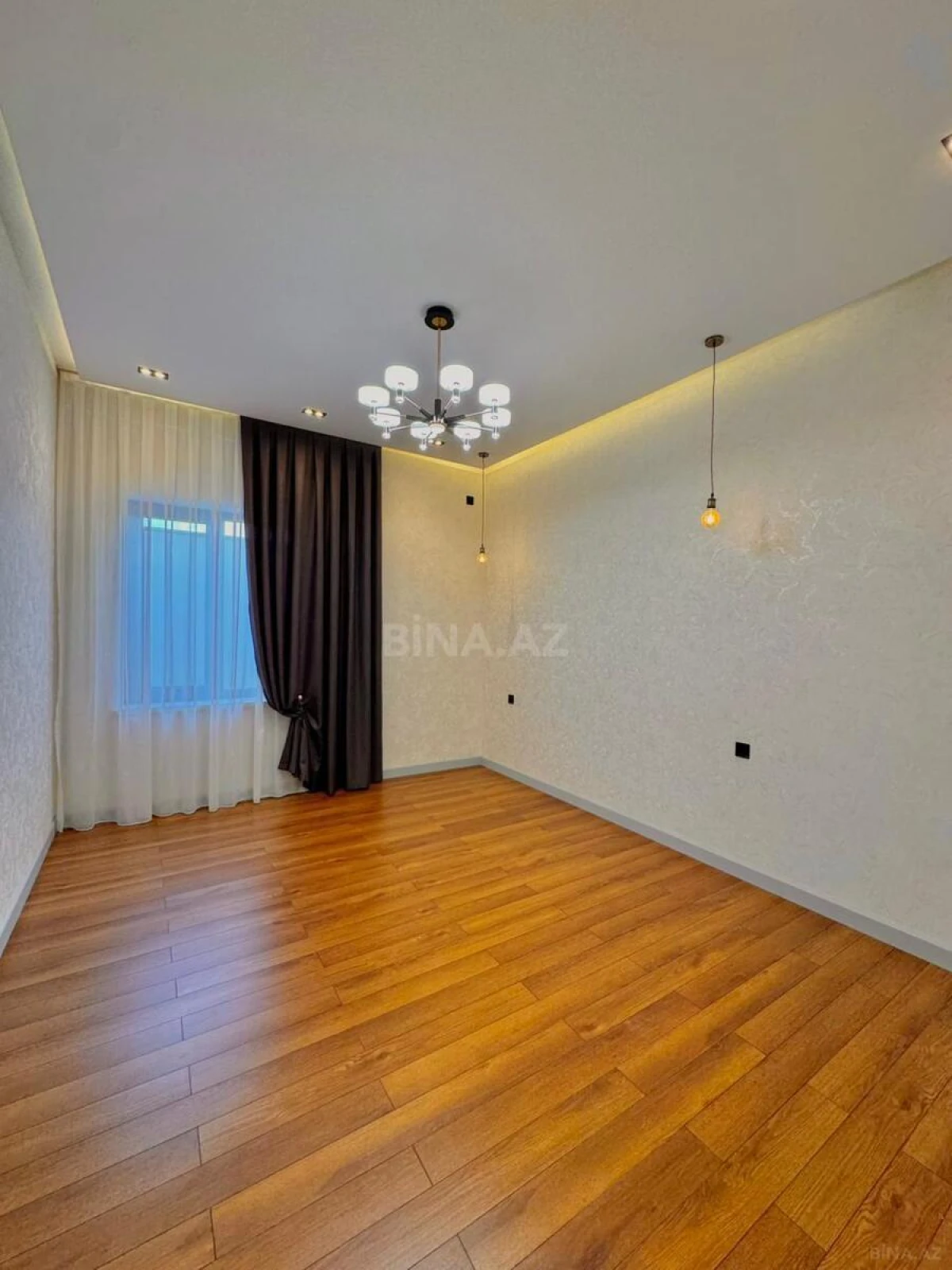 Satılır 4 otaqlı həyət evi 180 m²