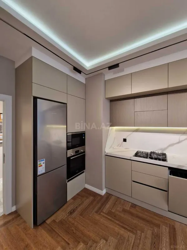 Satılır 3 otaqlı mənzil 112 m²