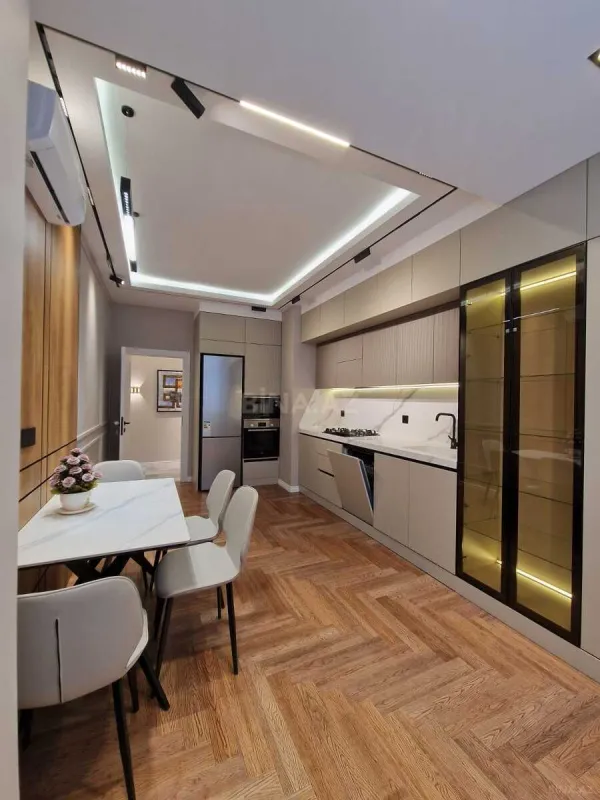 Satılır 3 otaqlı mənzil 112 m²