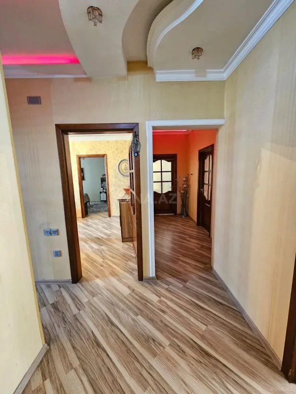 Satılır 5 otaqlı mənzil 110 m²