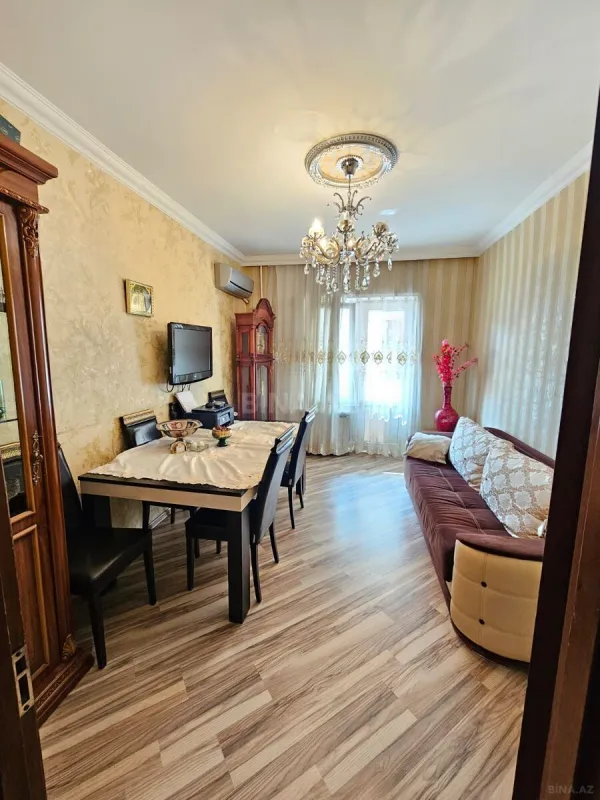 Satılır 5 otaqlı mənzil 110 m²