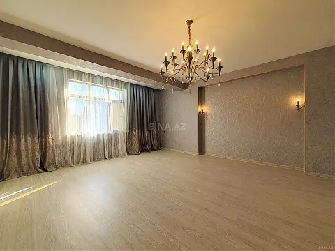 Satılır 3 otaqlı mənzil 134 m²